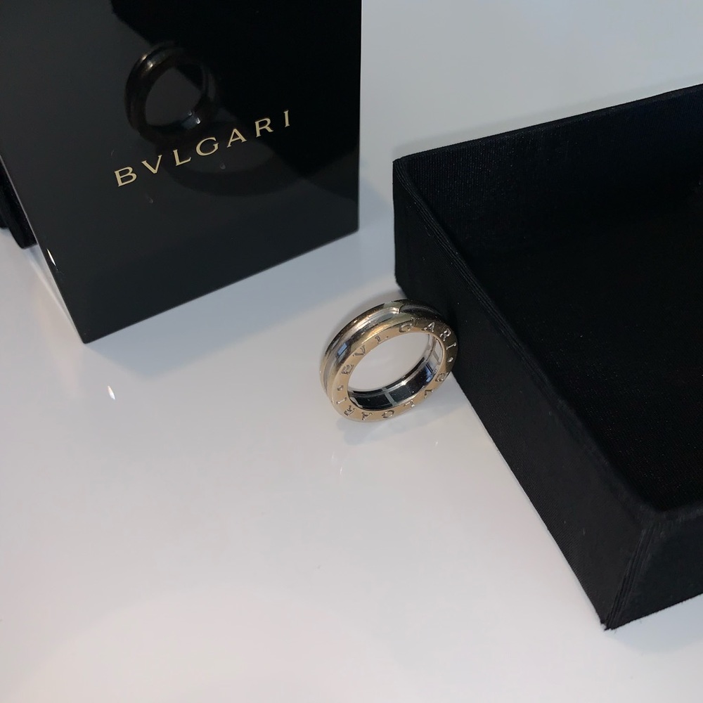 BVLGARI B.ZERO1 one-band ring in 18 kit white gold